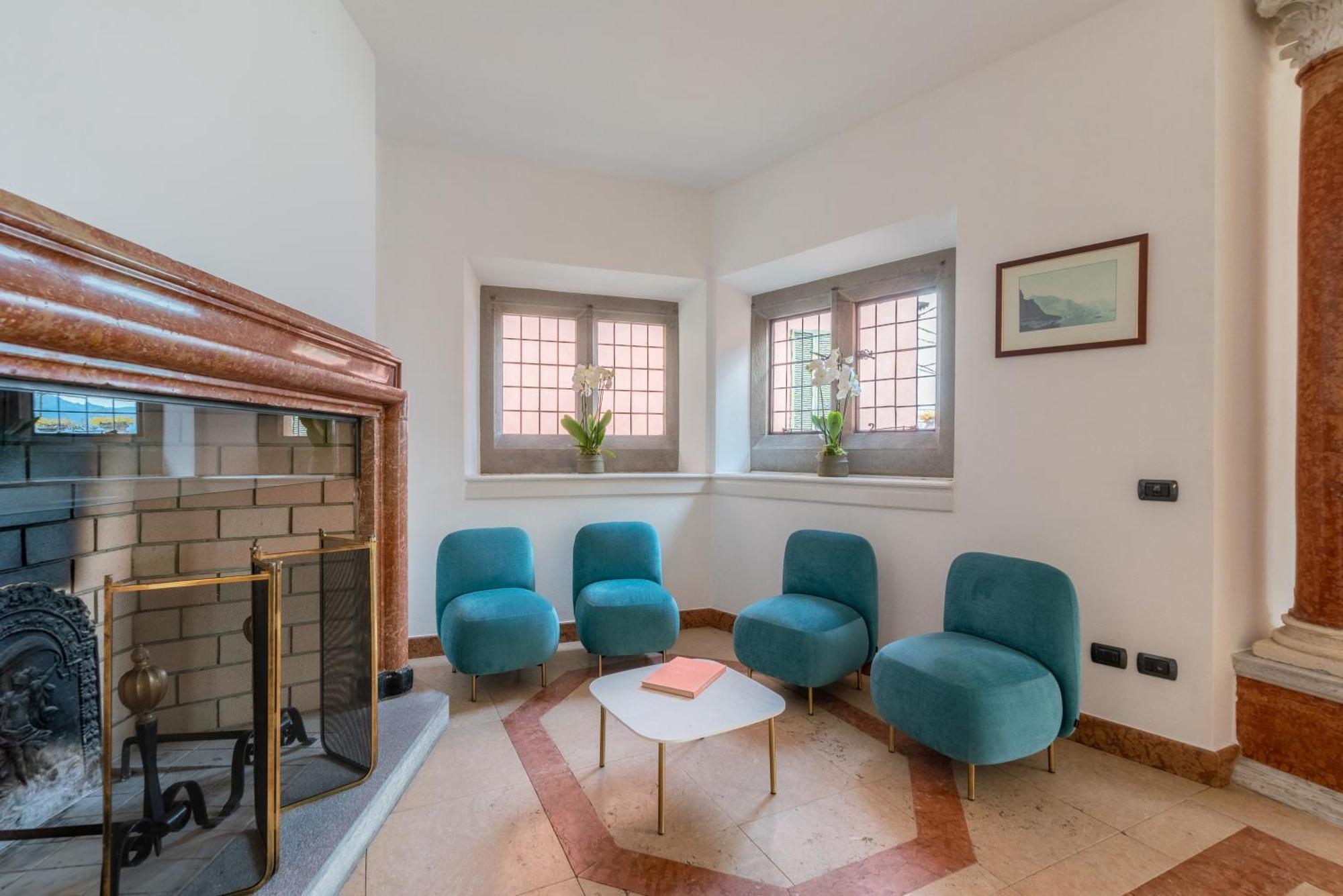 Casa Du Lac, By R Collection